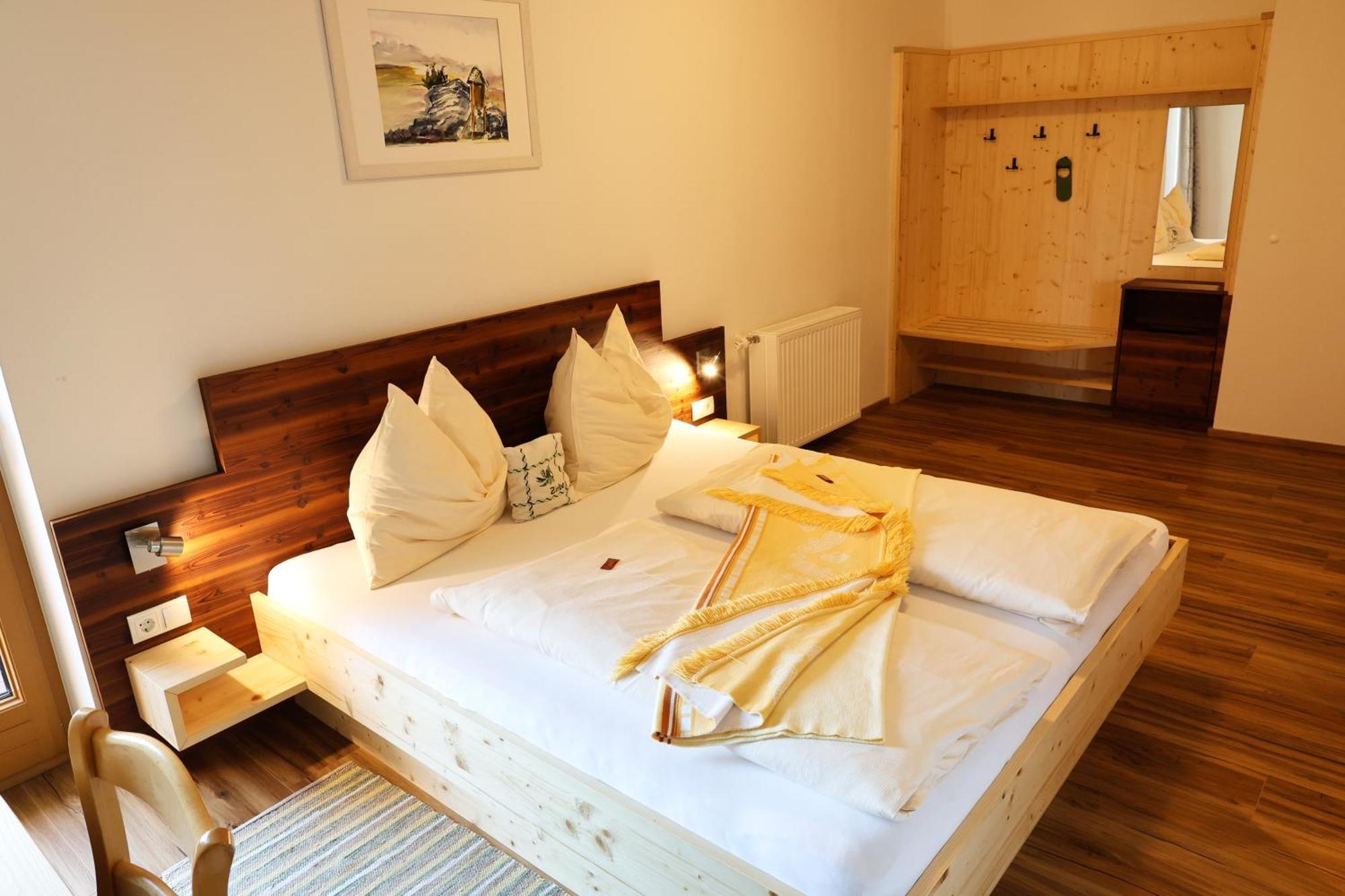 Hotel Zur Linde 3*