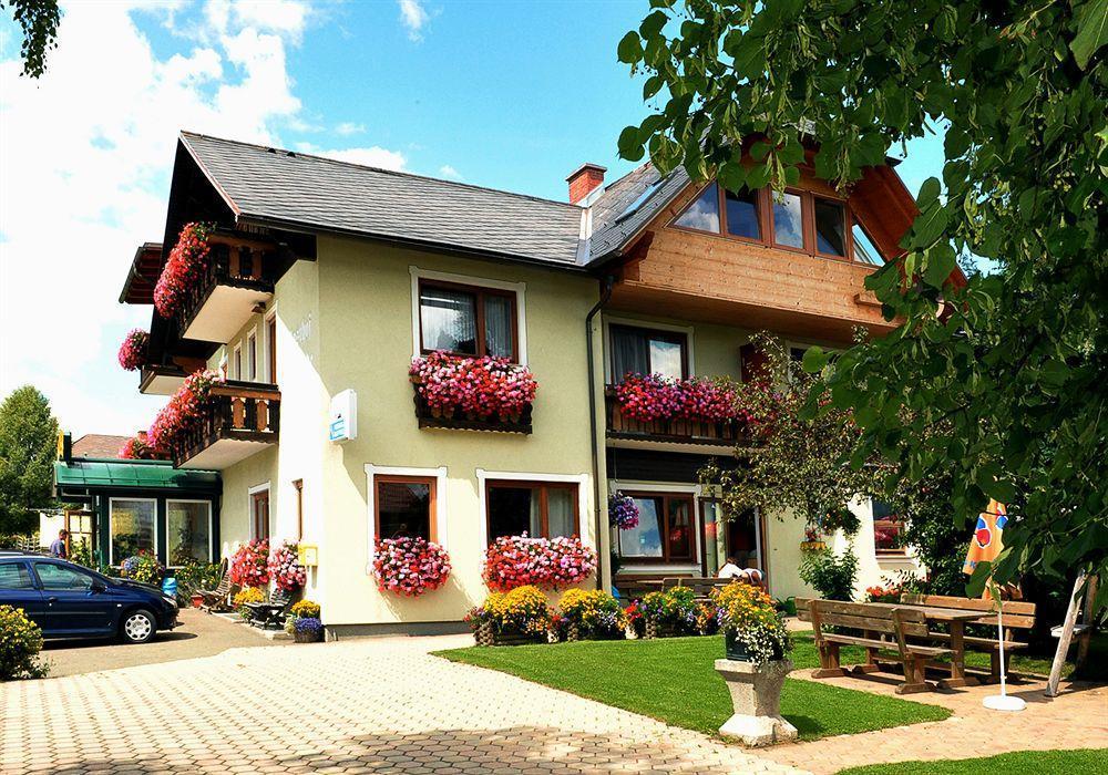 Zur Linde 3*