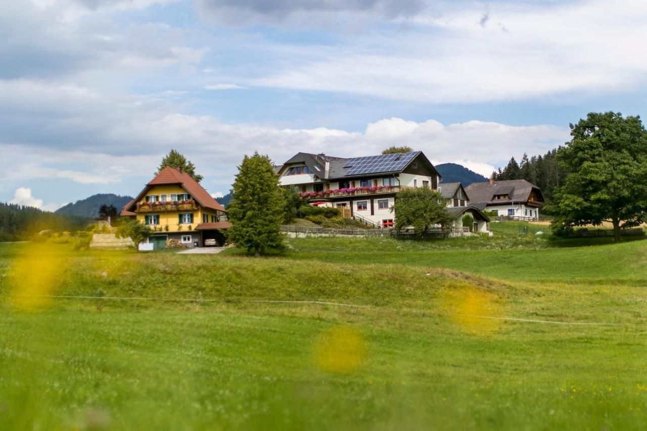 Zur Linde 3*